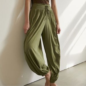 Urban Outfitters Out From Under Tyler Balloon Pant - Olive